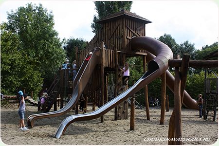 Детская площадка в парке Археон. Голландия.