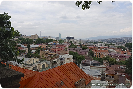 Вид на Тбилиси с Бетлемского дворика